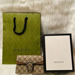 Gucci Dionysus GG Supreme super mini bag.